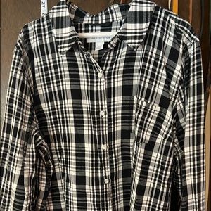 Beautiful buttons down shirt